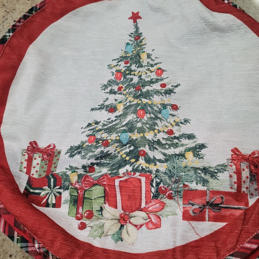 Set Of 4 Max Studio Christmas Tree Placemats 15" Round Home‎ Decor Holidays - Picture 9 of 10